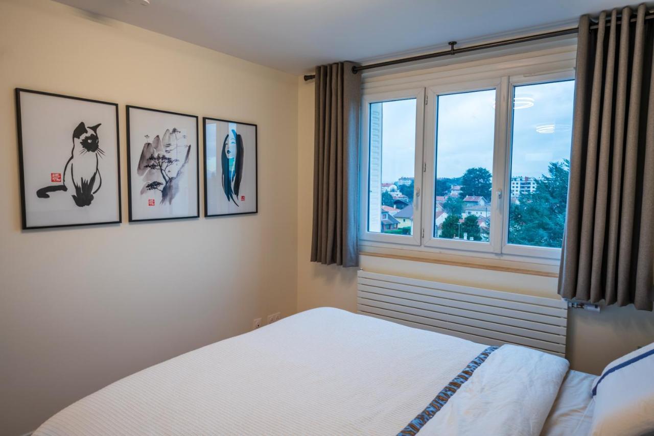 T2 De Standing Climatise Avec Parking Prive, Tram T2 T5, Hopitaux Est Appartement Bron Buitenkant foto